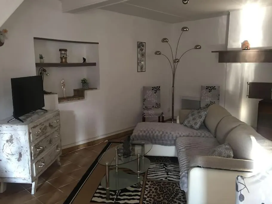 Holiday home Maison Au Calme Vue Sur Les Montagnes Aste