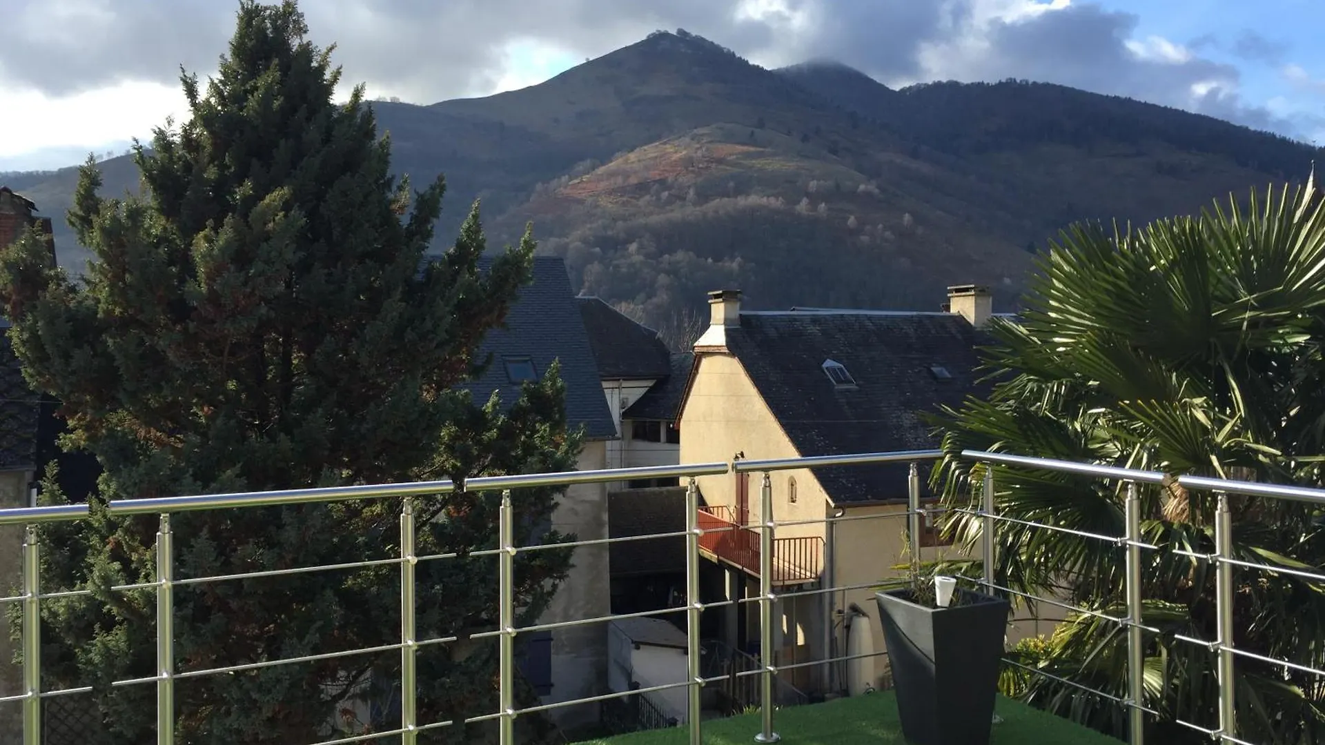 Holiday home Maison Au Calme Vue Sur Les Montagnes Aste